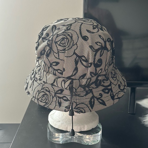 Vintage Bucket Hat - Picture 6 of 9